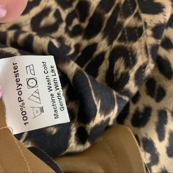 Jeykay cheetah bomber jacket. SO SOFT! small NWT - Picture 9 of 9
